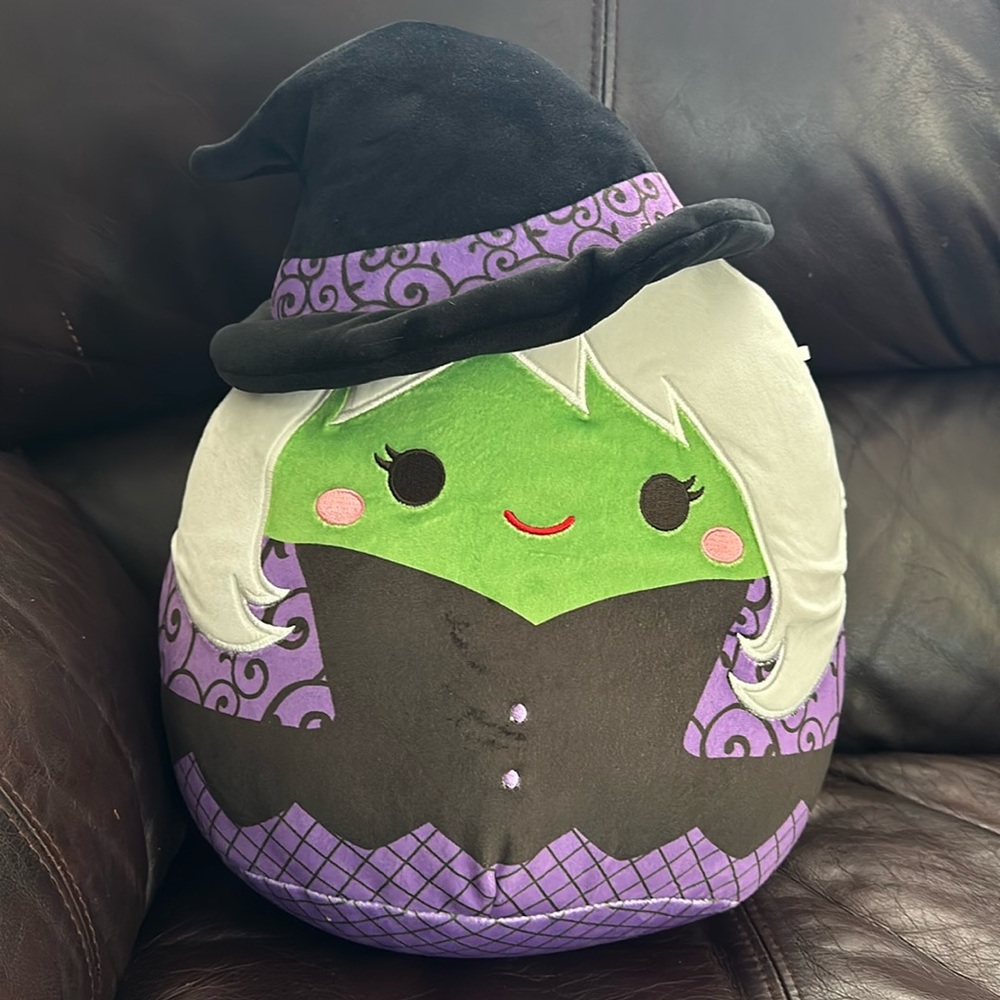 Squishmallow Green Witch